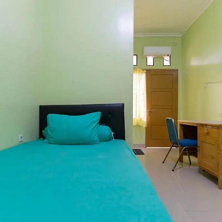 Hotel Kostawira Syariah Bintaro Mitra Reddoorz Mencil Zewnętrze zdjęcie