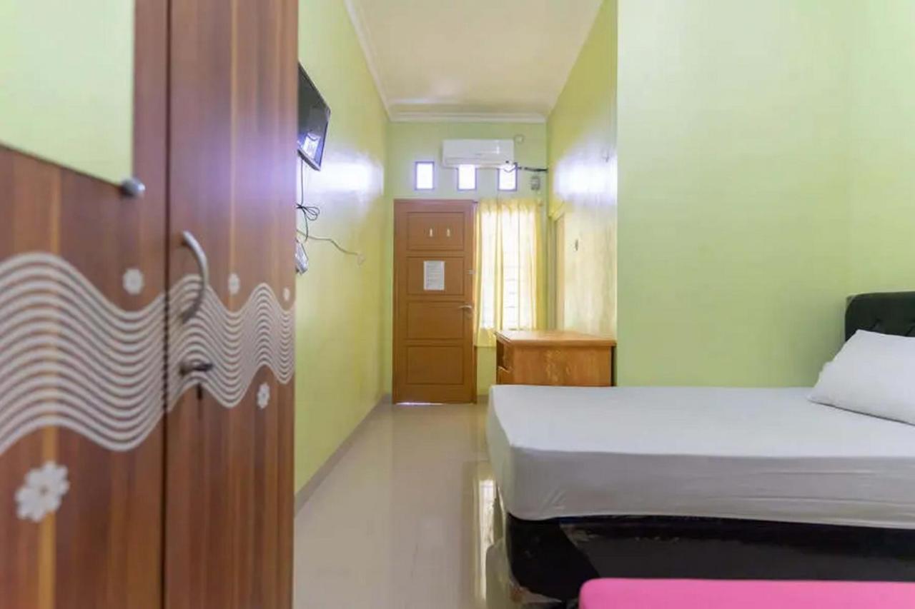 Hotel Kostawira Syariah Bintaro Mitra Reddoorz Mencil Zewnętrze zdjęcie