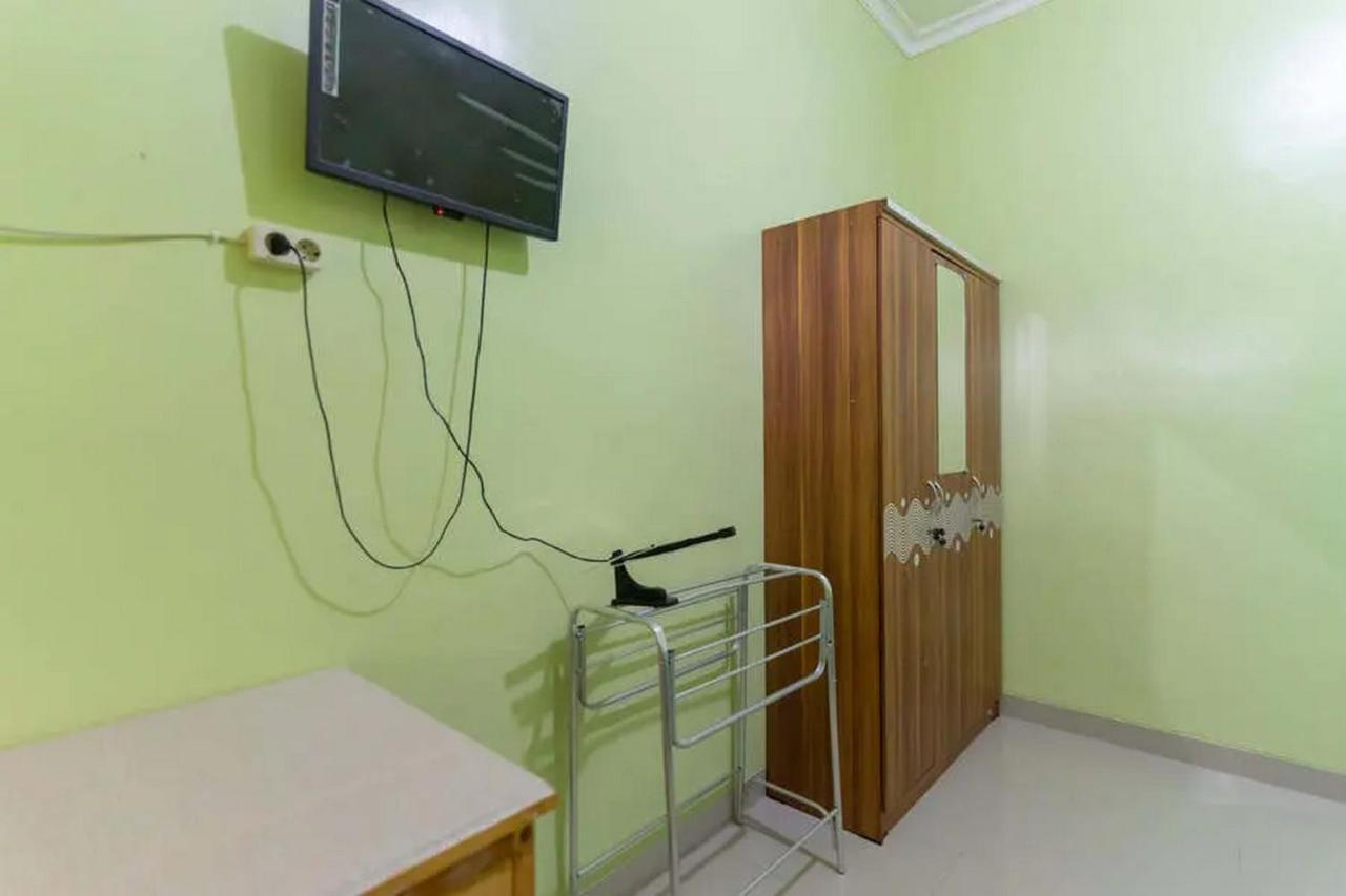 Hotel Kostawira Syariah Bintaro Mitra Reddoorz Mencil Zewnętrze zdjęcie