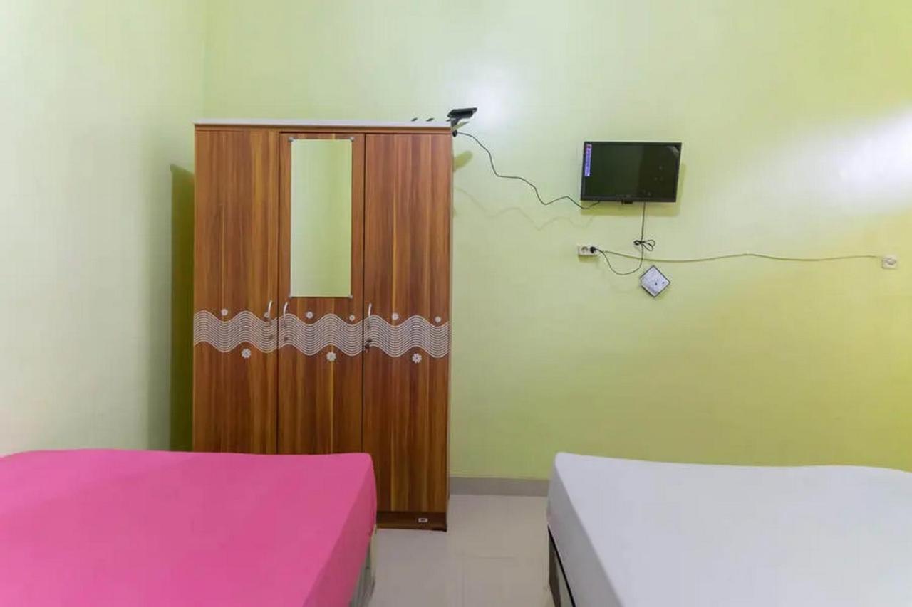 Hotel Kostawira Syariah Bintaro Mitra Reddoorz Mencil Zewnętrze zdjęcie