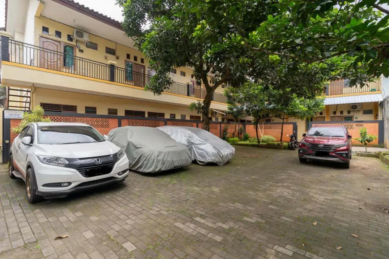 Hotel Kostawira Syariah Bintaro Mitra Reddoorz Mencil Zewnętrze zdjęcie