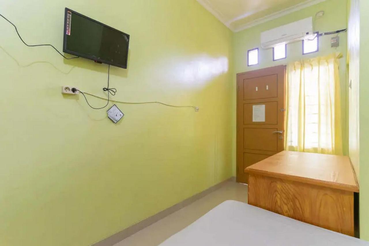 Hotel Kostawira Syariah Bintaro Mitra Reddoorz Mencil Zewnętrze zdjęcie