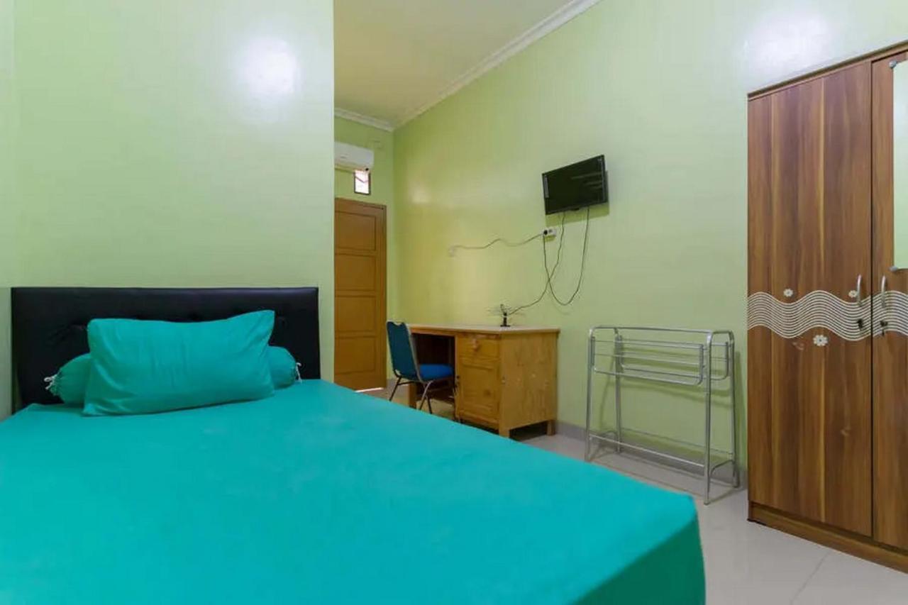 Hotel Kostawira Syariah Bintaro Mitra Reddoorz Mencil Zewnętrze zdjęcie