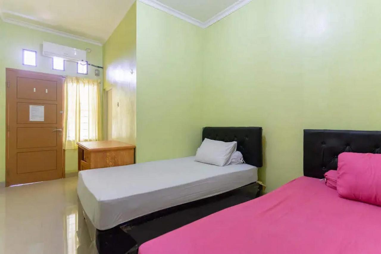 Hotel Kostawira Syariah Bintaro Mitra Reddoorz Mencil Zewnętrze zdjęcie